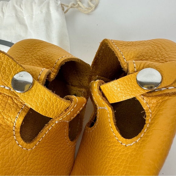 RADIANT Mon Petit Shoes MPs Yellow T-Straps Size 5 Leather Baby Toddler Handmade - Picture 3 of 5